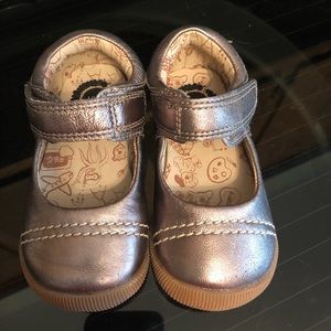 Livie and Luca Mary Janes toddler 5 metallic